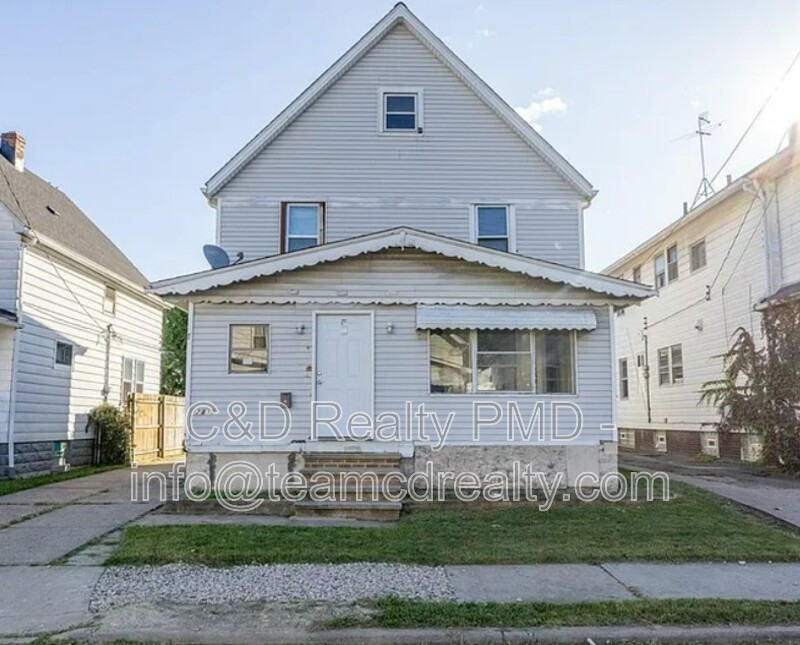 Cleveland House: 2115 West 105th Street