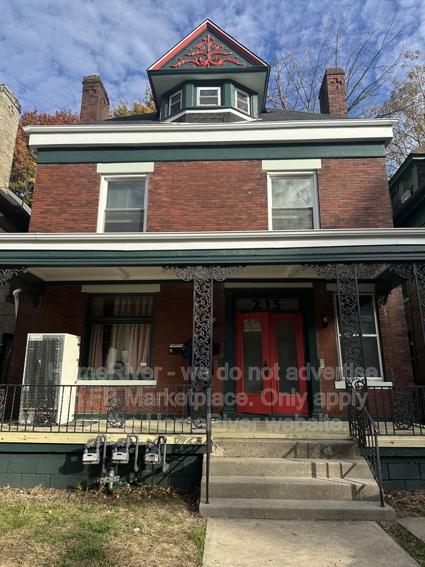 Pittsburgh Condo: 215 S Aiken Ave