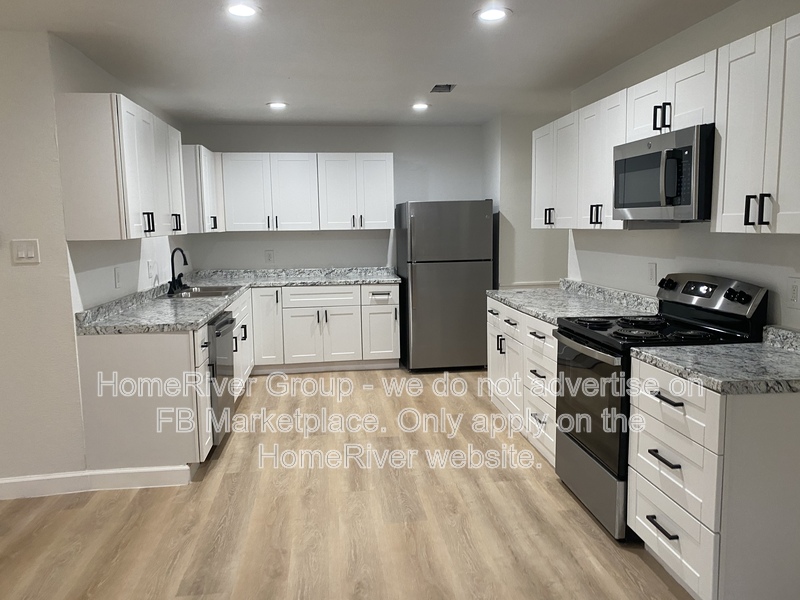 Fort Worth House: 7720 Pensacola Ave