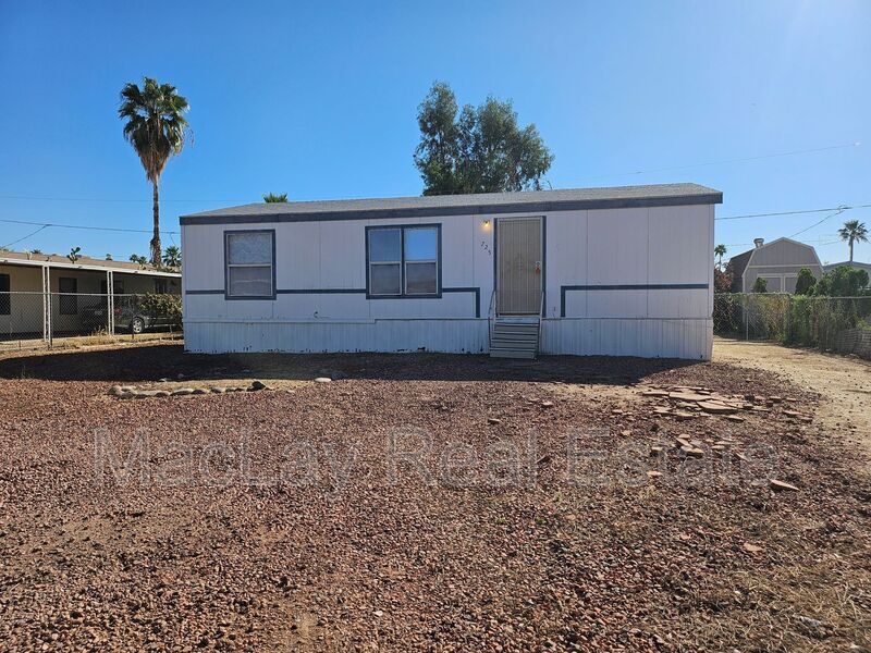 Mesa House: 725 S. 97th Way
