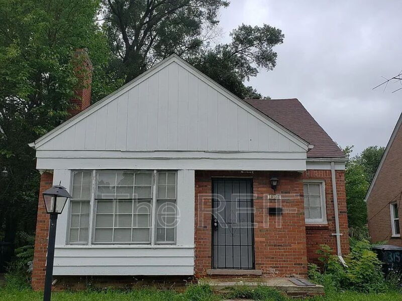 Detroit House: 13137 Elmdale Street