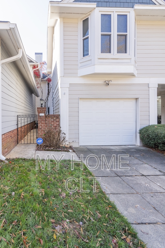Charlotte Townhome: 807 Greenleaf Avenue - 1