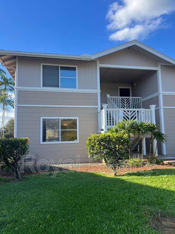 Mililani Condo: 95-1015 Kaapeha Street
