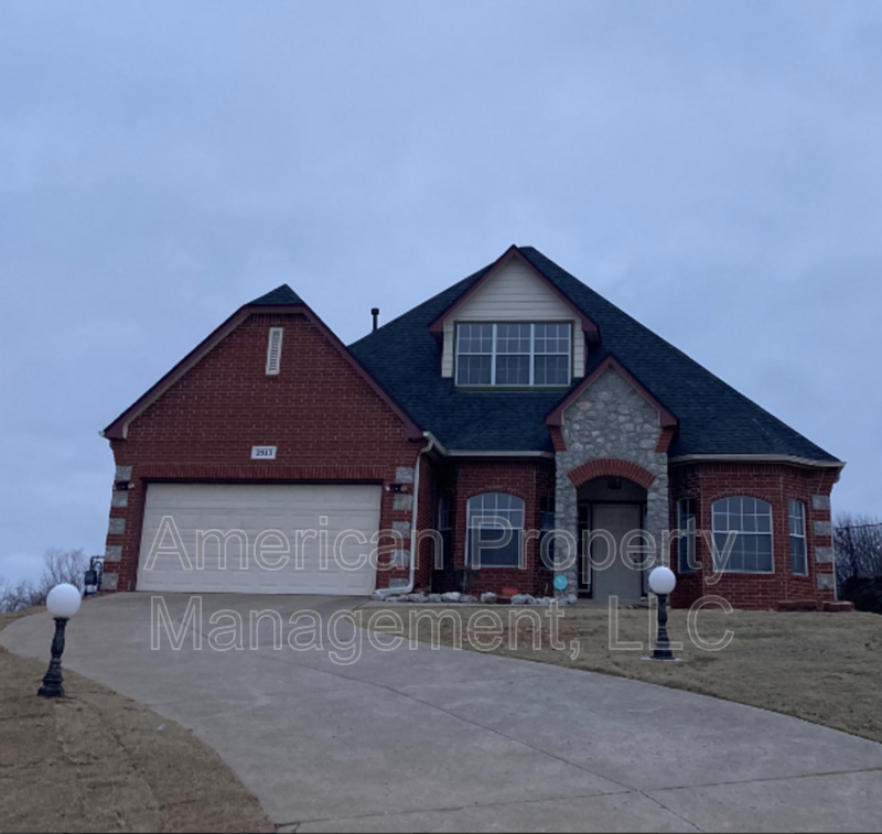 Request a Viewing for 2913 N. Fern Court Tenant Turner