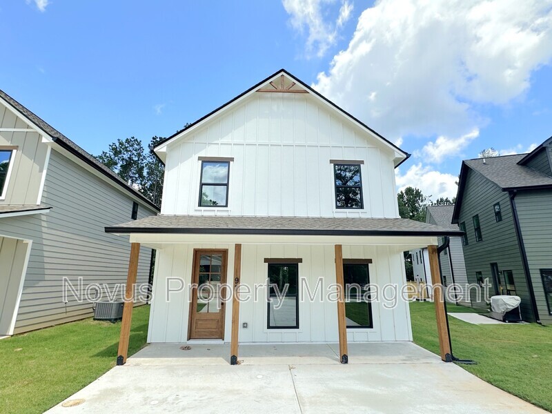 Carrollton House: 97 Carroll Circle