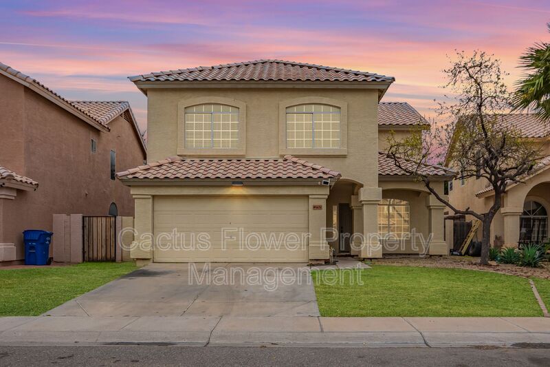 Chandler House: 1651 E Flint St