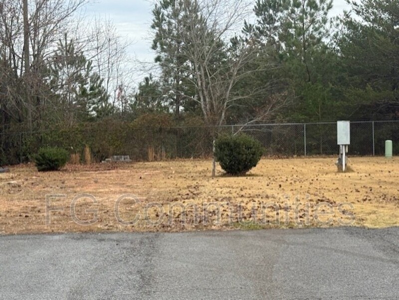 Greenville House: 5 Riverplace Dr