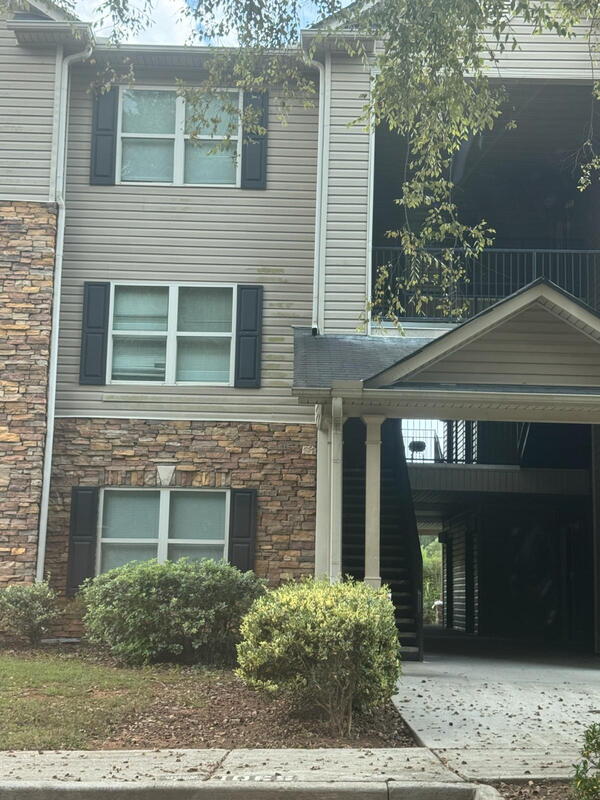 Stonecrest Townhome: 5201 Fairington Club Drive