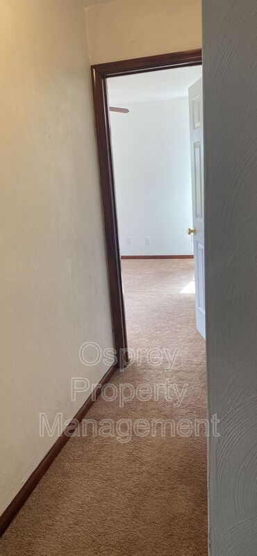 3 Bedroom End Unit Town Home - Photo 18