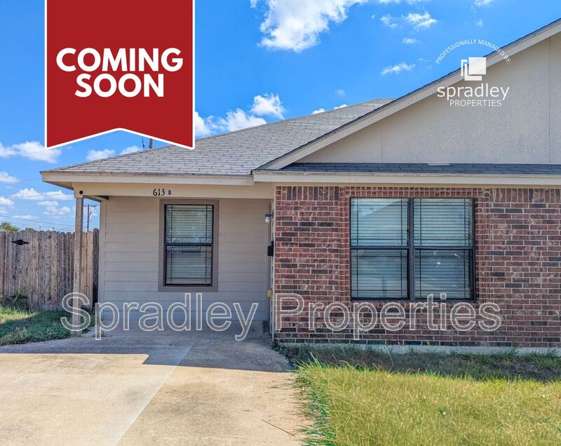 Temple Townhome: 613B Moody Ln