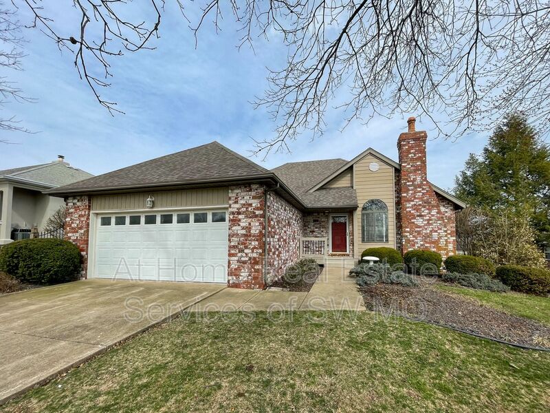 Springfield House: 3655 E Cromwell Ln