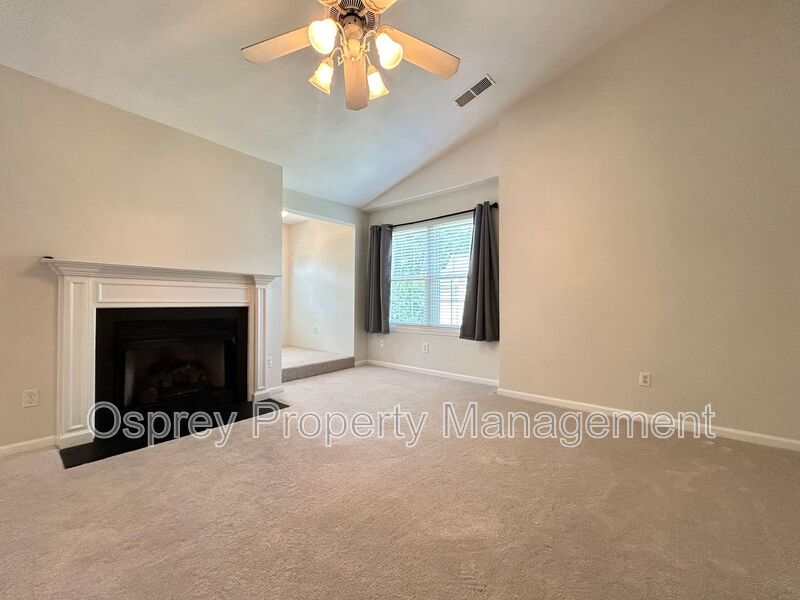 Charming 2-Bedroom Condo in the Heart of VB