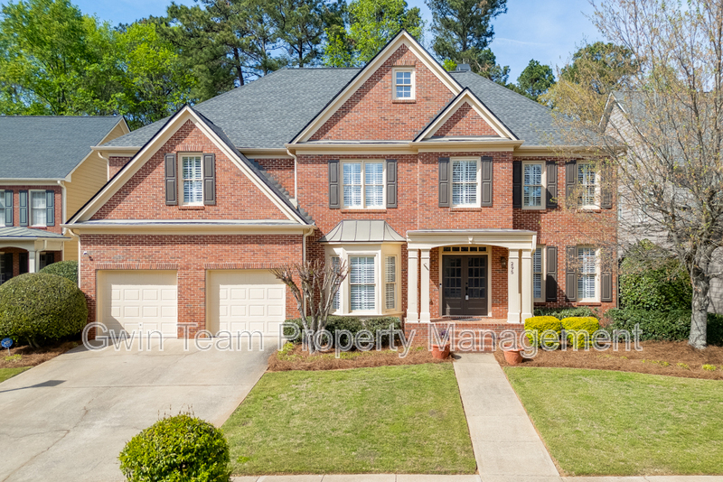 Alpharetta House: 295 Crown Vetch Ln