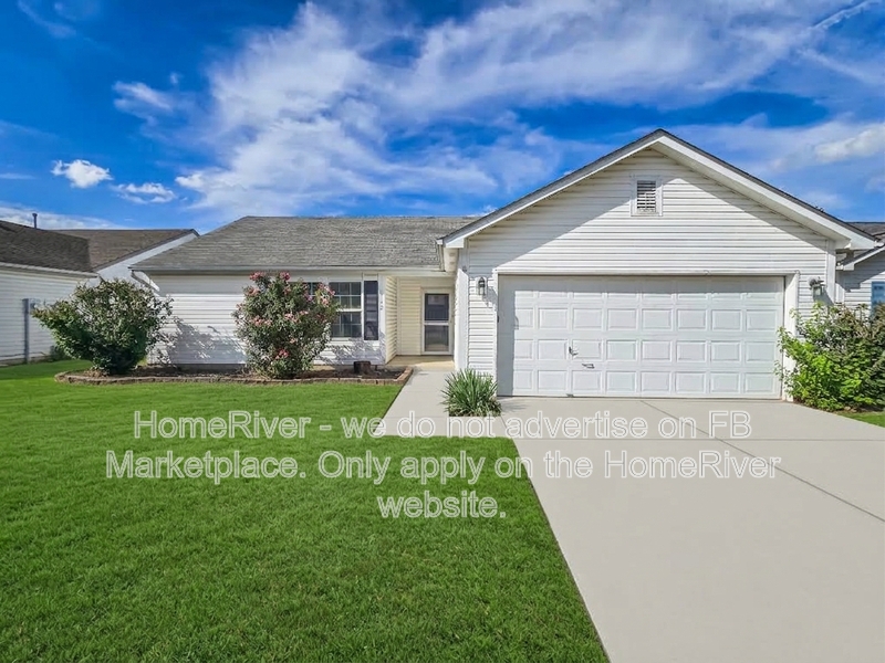 Greenfield House: 1142 E Mill Run Blvd