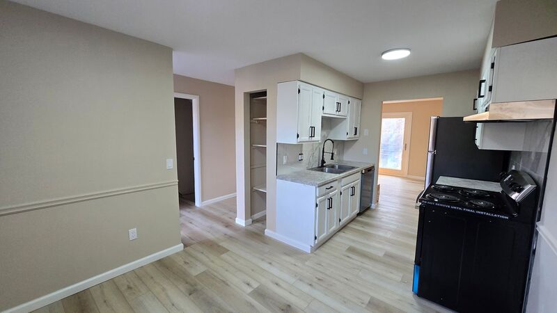 Bloomfield Condo: 14 Elm Street