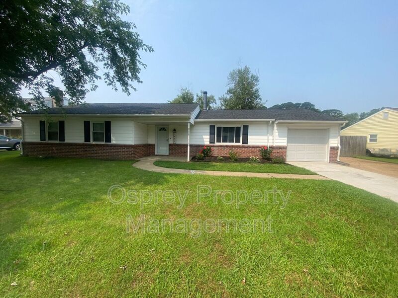 Charming 3-Bedroom Ranch !!