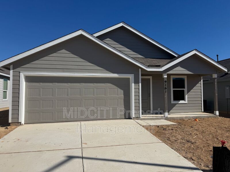 Seguin House: 9161 Luciano Place