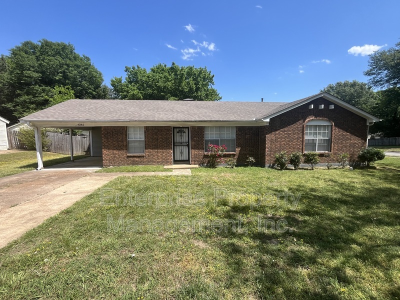 Memphis House: 4386 Sunnyslope Dr