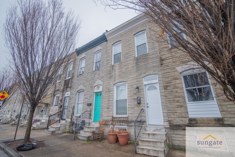 Baltimore Townhome: 3205 Esther Pl