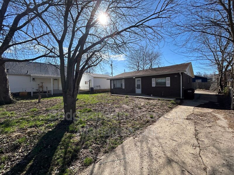 Fairborn House: 306 Buckeye