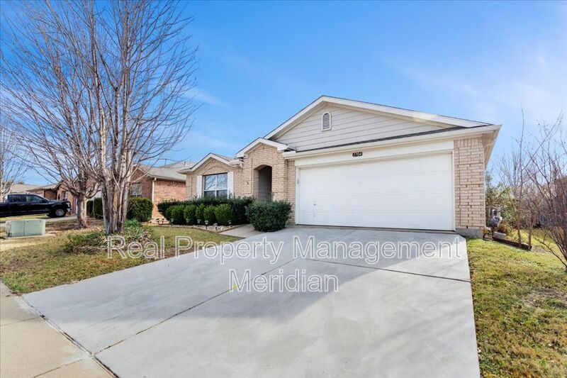 Fort Worth House: 1704 Little Deer Ln