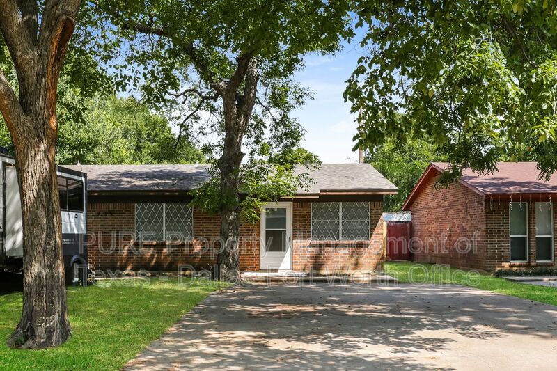 Arlington Condo: 409 Cousins Lane B