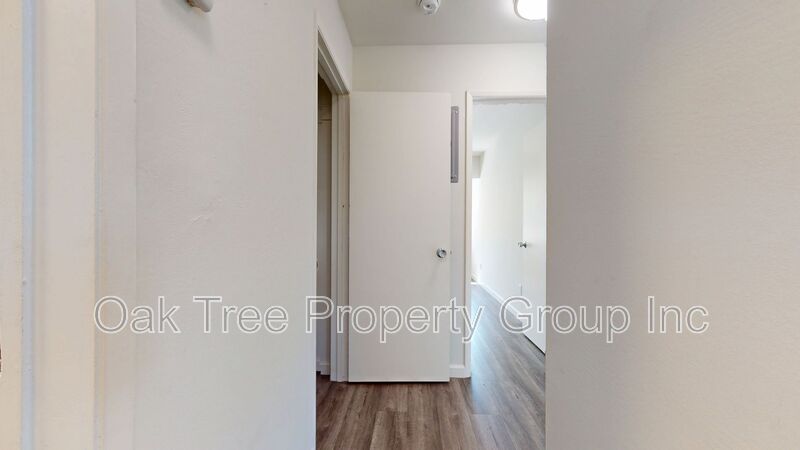 Oakland House: 265 Vernon St