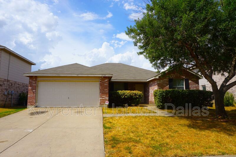 Request a Viewing for 2124 Edgewood Drive Tenant Turner