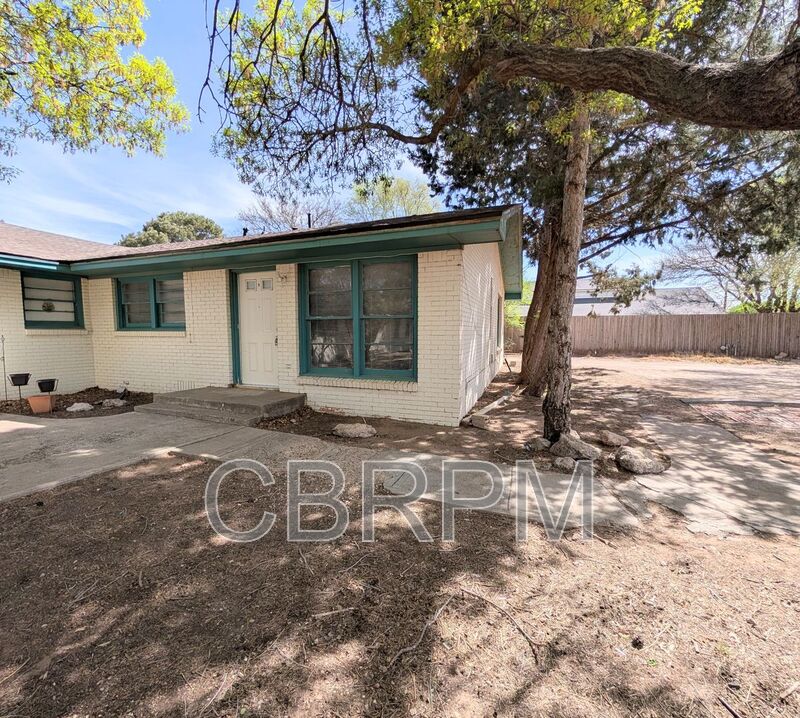 Lubbock House: 9001 Indiana Avenue