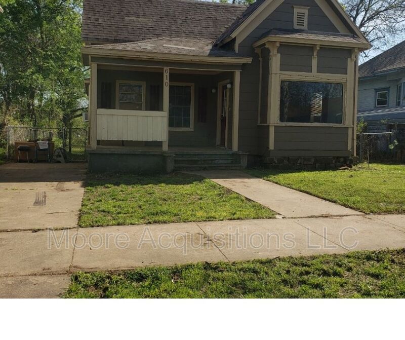 Denison House: 610 West Owings Street
