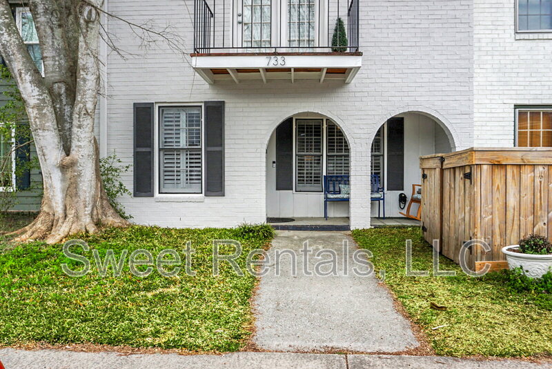 Mount Pleasant Townhome: 733 Ralston Court