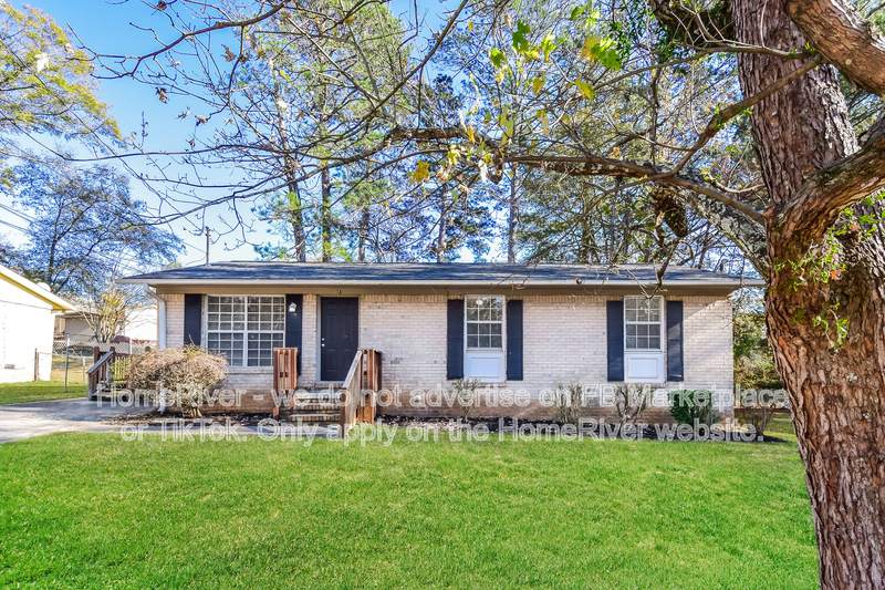 Newnan House: 18 Westgate Park Dr