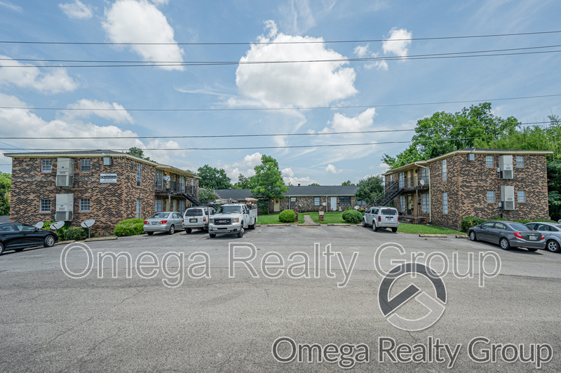 Leeds Condo: 8010 4th Ave