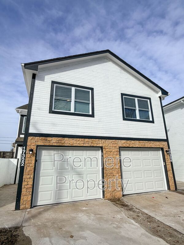Independence Townhome: 17322 E Susquehanna Dr