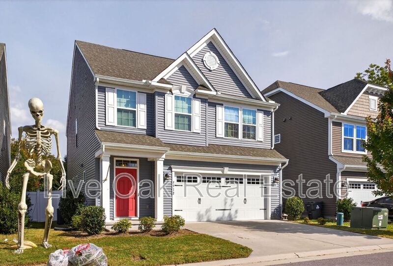 Virginia Beach House: 5512 Loneleaf Way