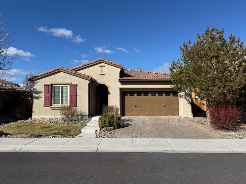 Reno House: 2065 Tawleed Road