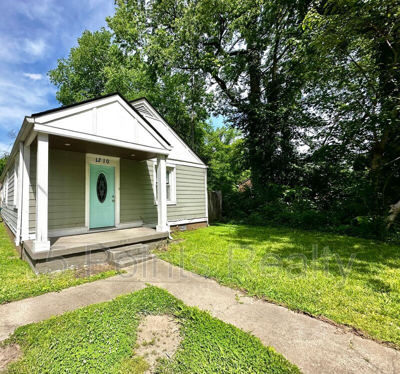 Nashville House: 1310 Jones Ave
