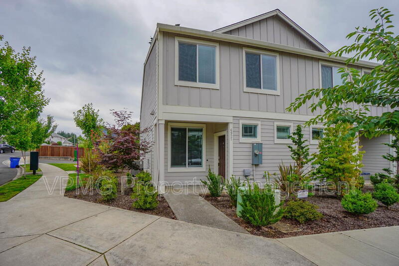 Vancouver Townhome: 6921 NE 16th Ave
