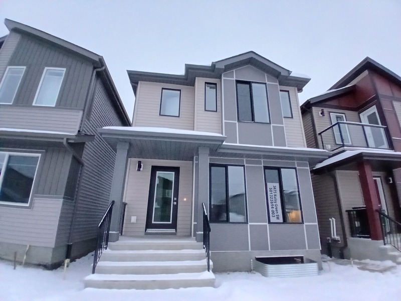 Edmonton House: 3347 169 St SW