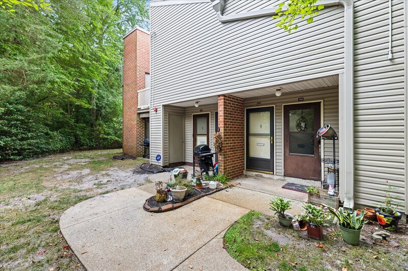 Mays Landing Condo: 703 Camelback Court