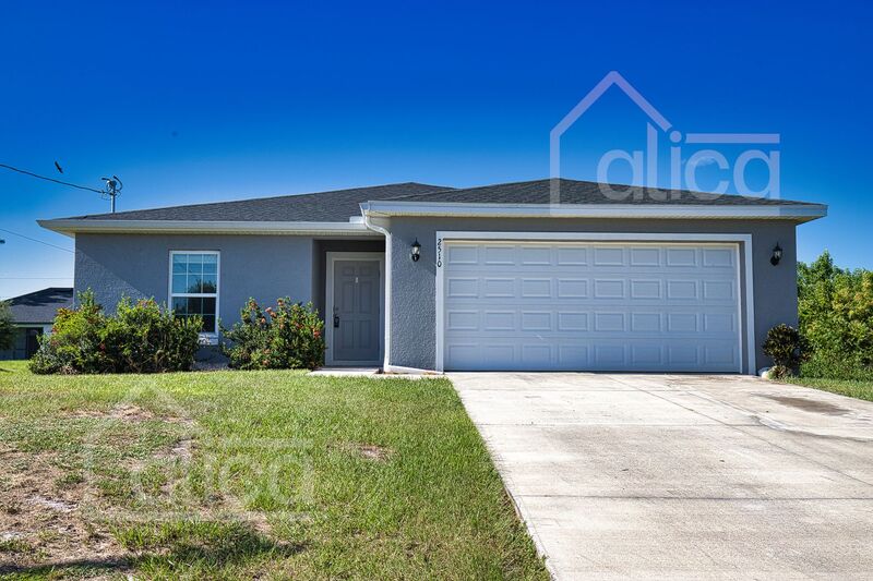 Lehigh Acres House: 2510 14th St Sw