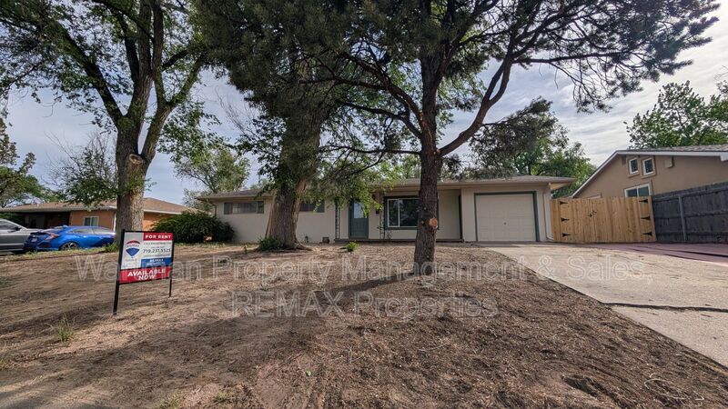 Colorado Springs House: 435 Marian Dr