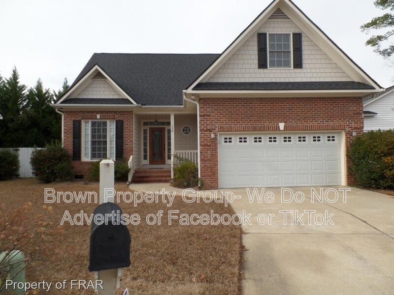 Fayetteville House: 124 Highgrove Ct