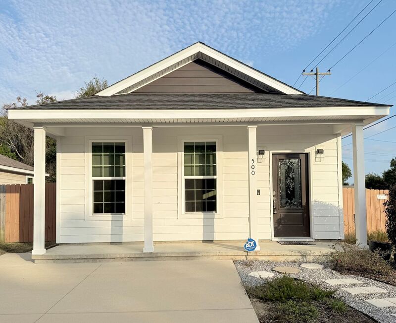 Pensacola House: 500 N D Street