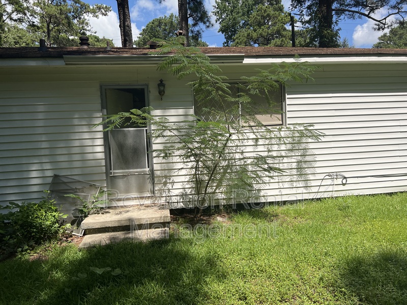 5977 Heatherwood Ln Riverdale GA 30296-3247 - Photo 2