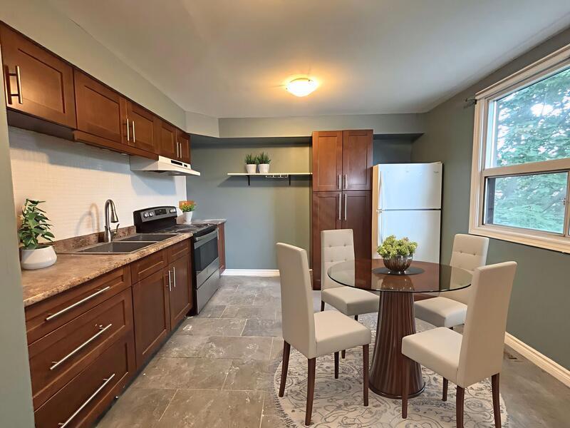 Hamilton Condo: 518 Cannon st e