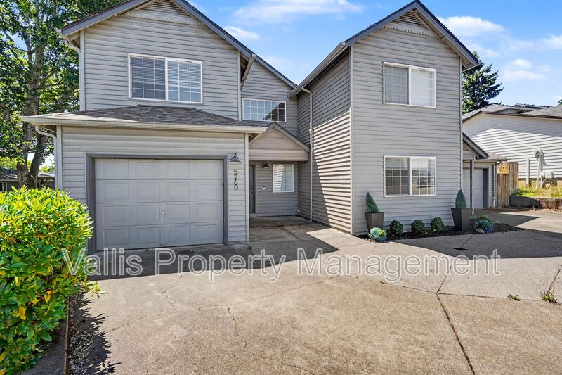 Salem Condo: 5260 Springcrest Drive