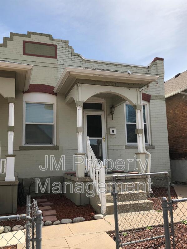 Denver Condo: 1448 Knox Court