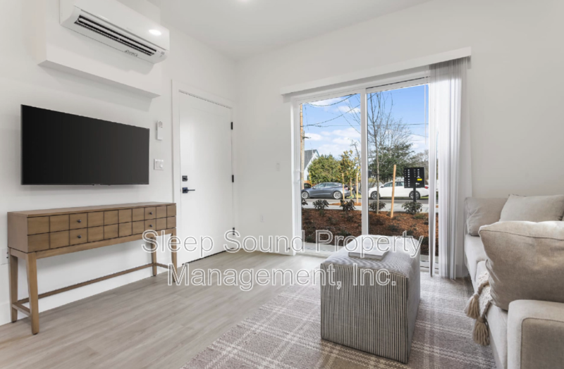 Portland Condo: 9060 Northeast Hoyt Street