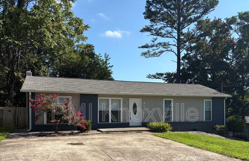 Knoxville House: 4100 Abercorn Rd